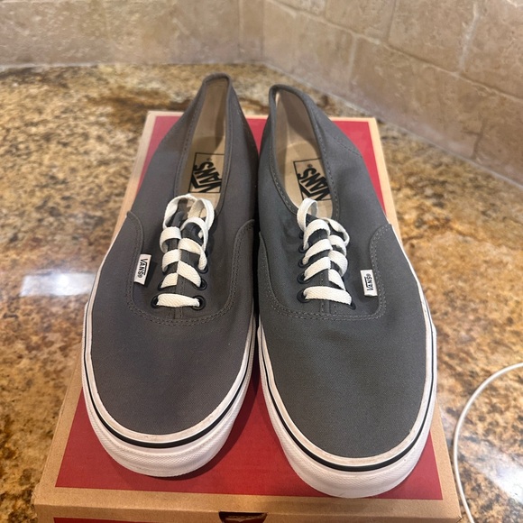 Men’s Vans - Picture 4 of 4